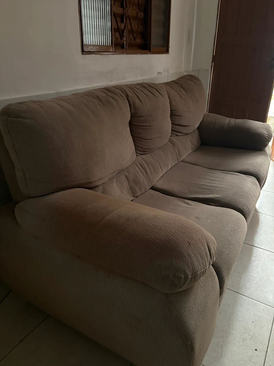 Sofá 3 lugares - Foto 2