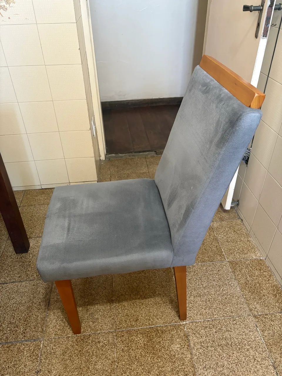 Cadeira cinza 