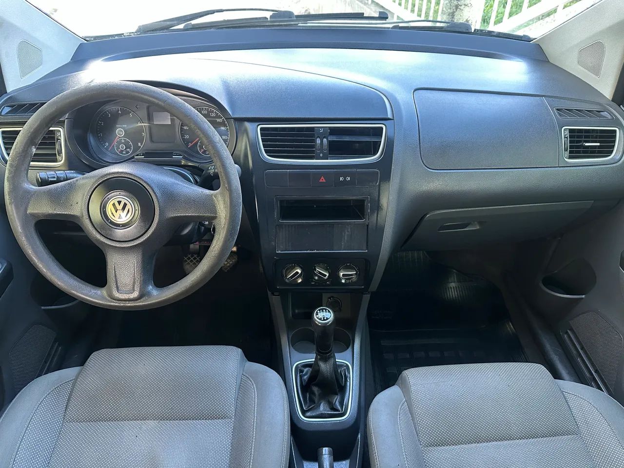 Volkswagen Fox 1.0 MI Total Flex 8V 5P 2012 - Foto 5