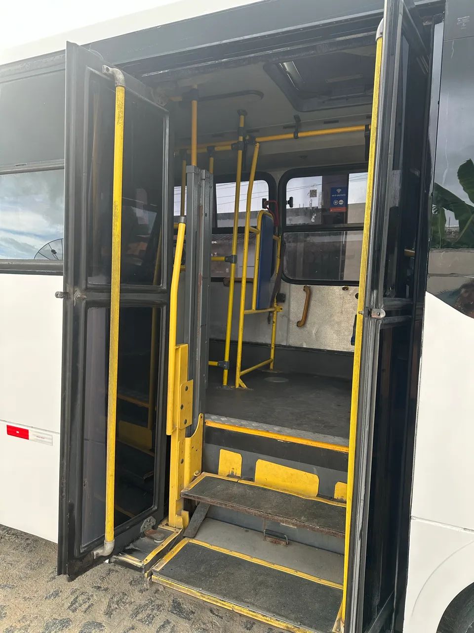 Micro-ônibus 2015 - Foto 9