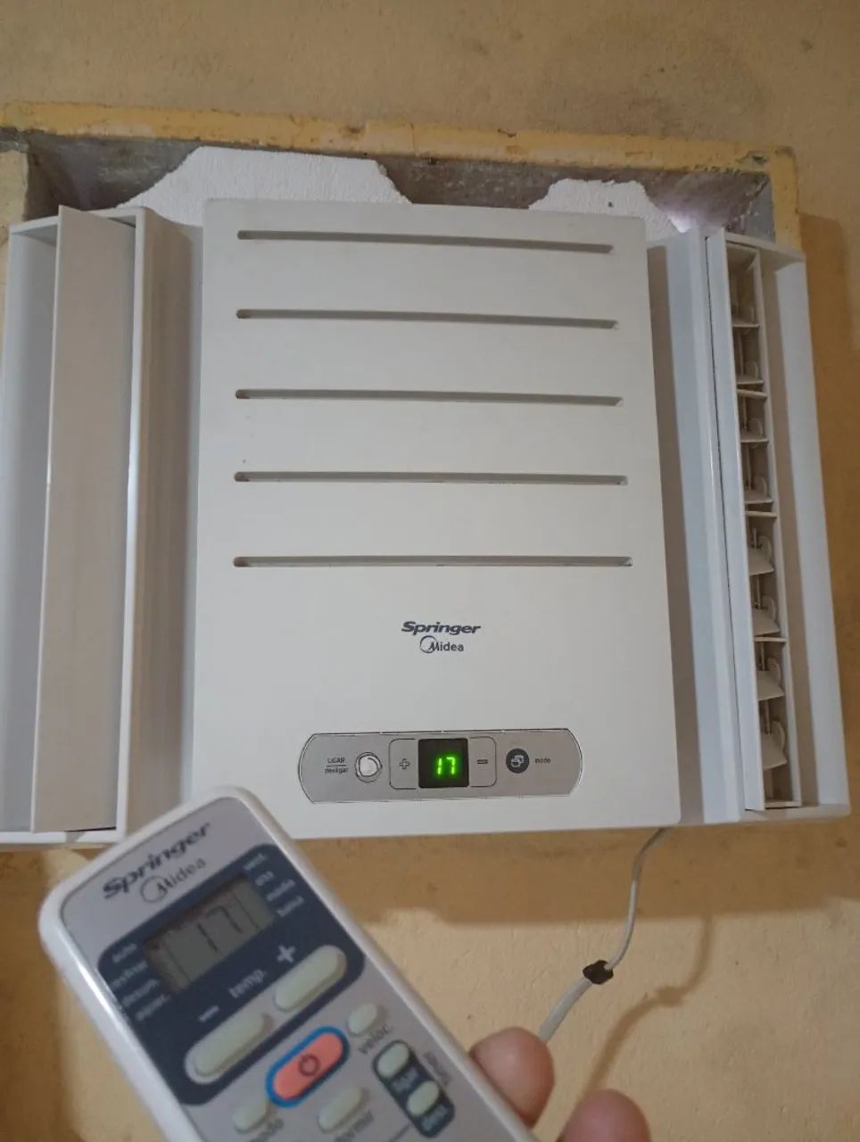 Vendo um ar condicionado 7ml BTUs  - Foto 2