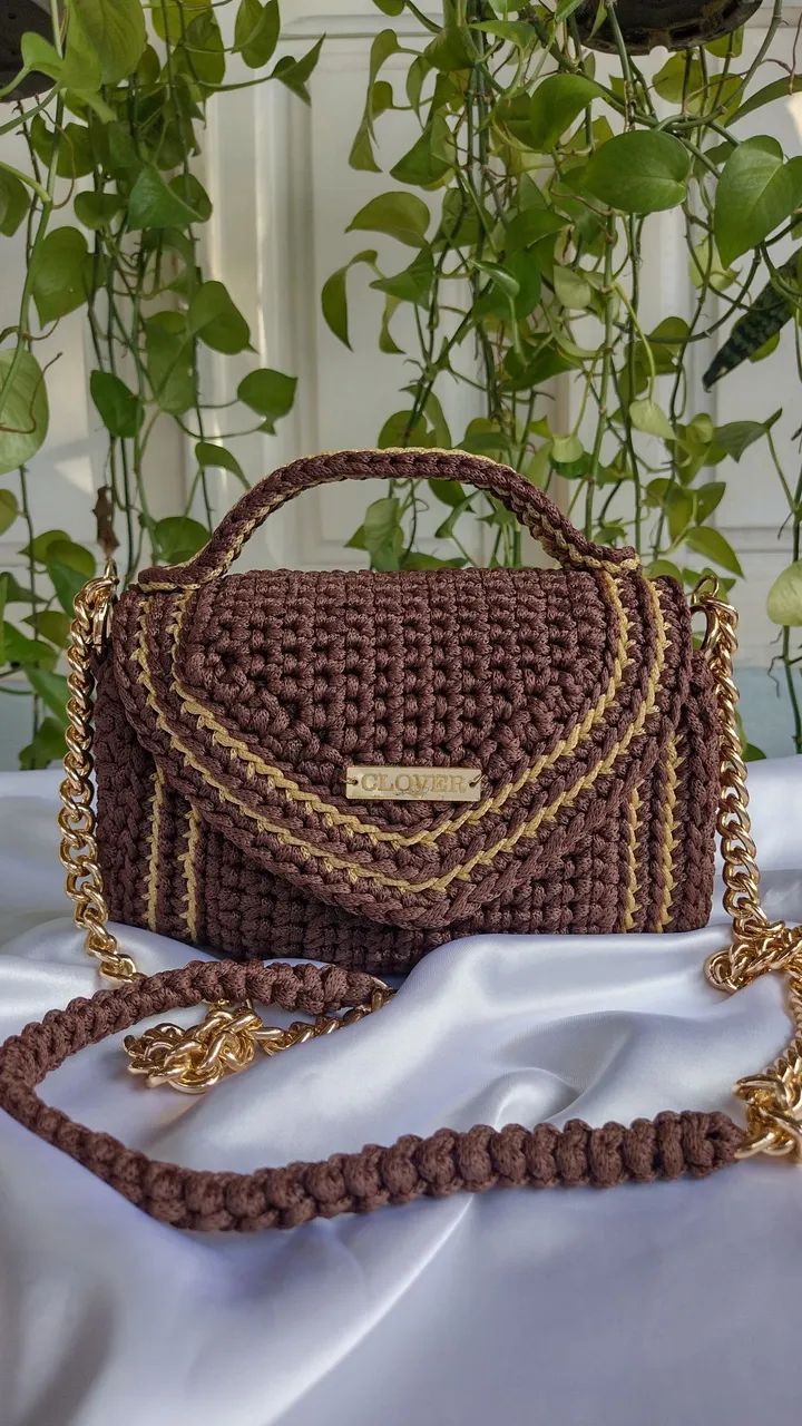 Bolsas lindas de crochê