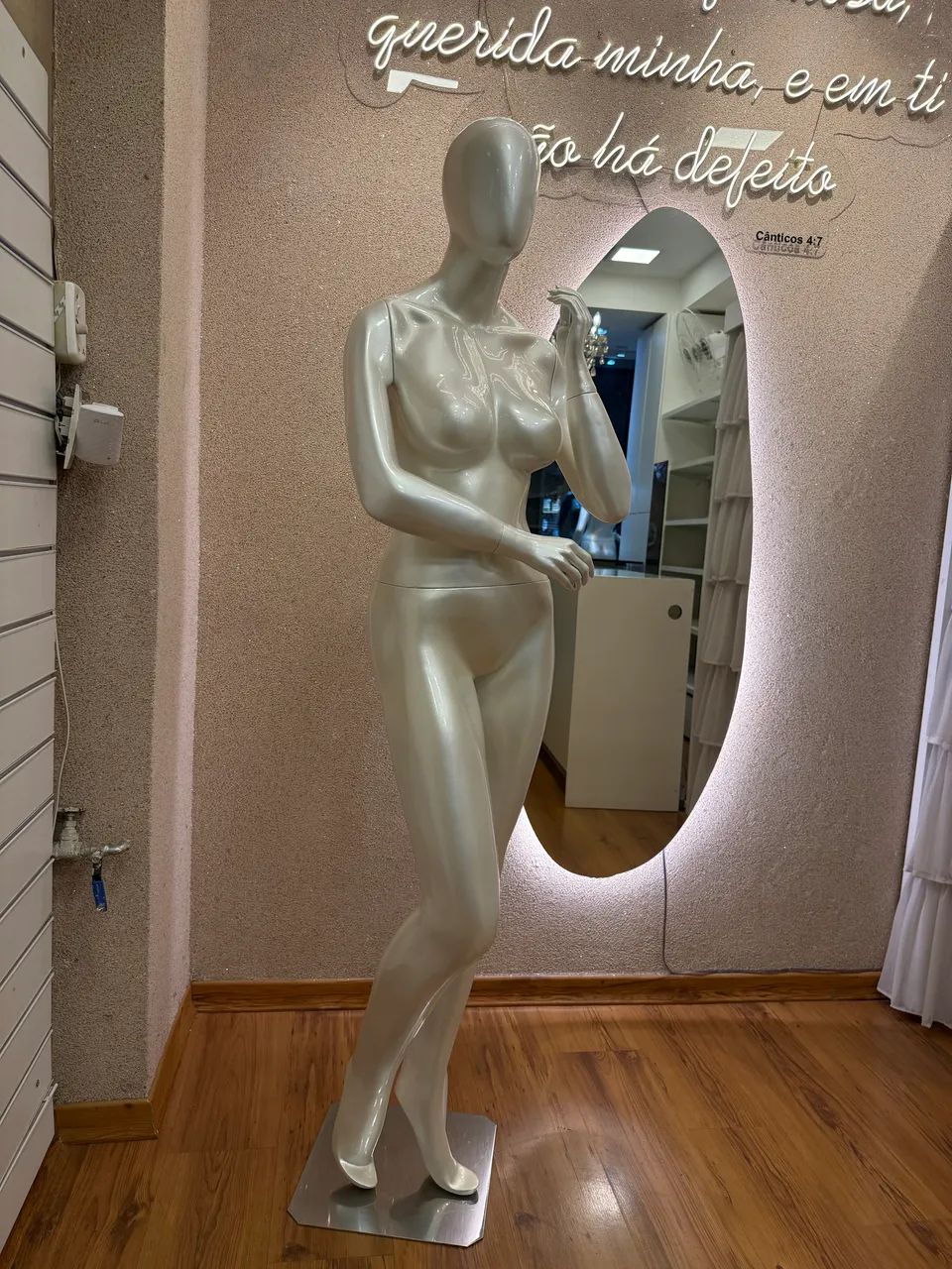 Par de manequim feminino modinha - Foto 3