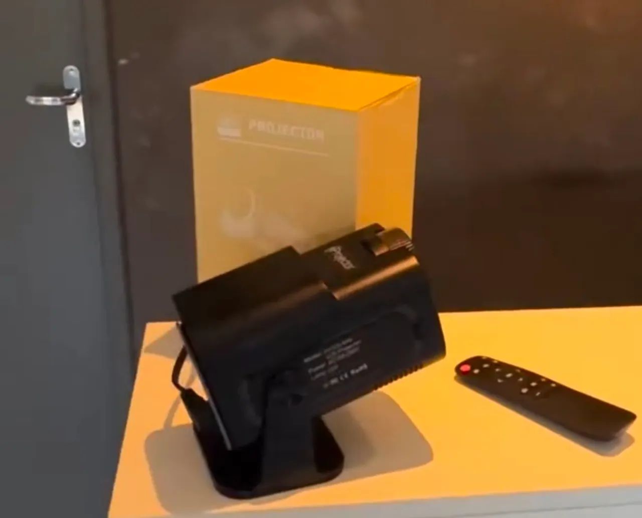 Projetor Android HY320, 1080P NOVO - Foto 3