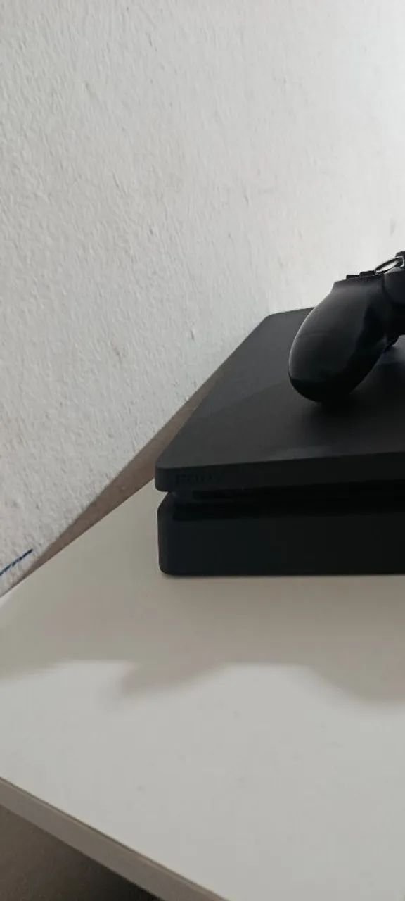 Vendo ps4 slim de 2tb com controle original  - Foto 2