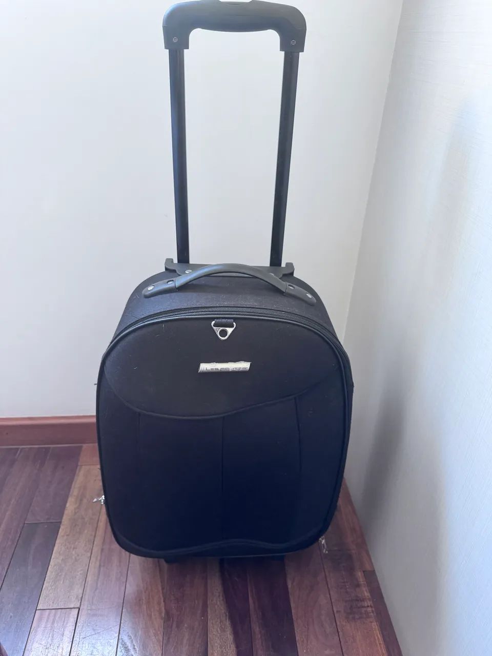 Vendo mala de viagem com rodinha em perfeito estado 
