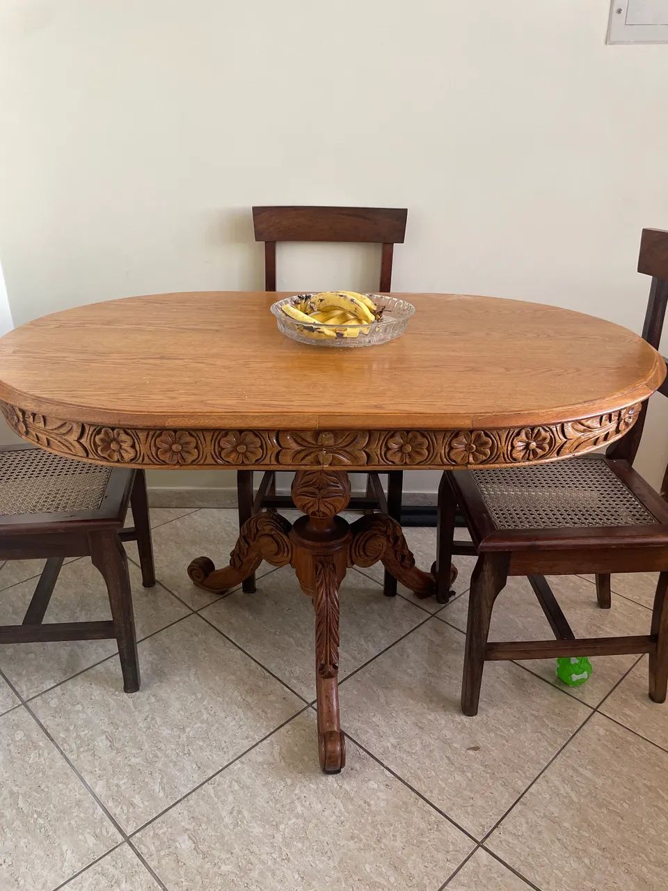 Mesa madeira maciça entalhada 