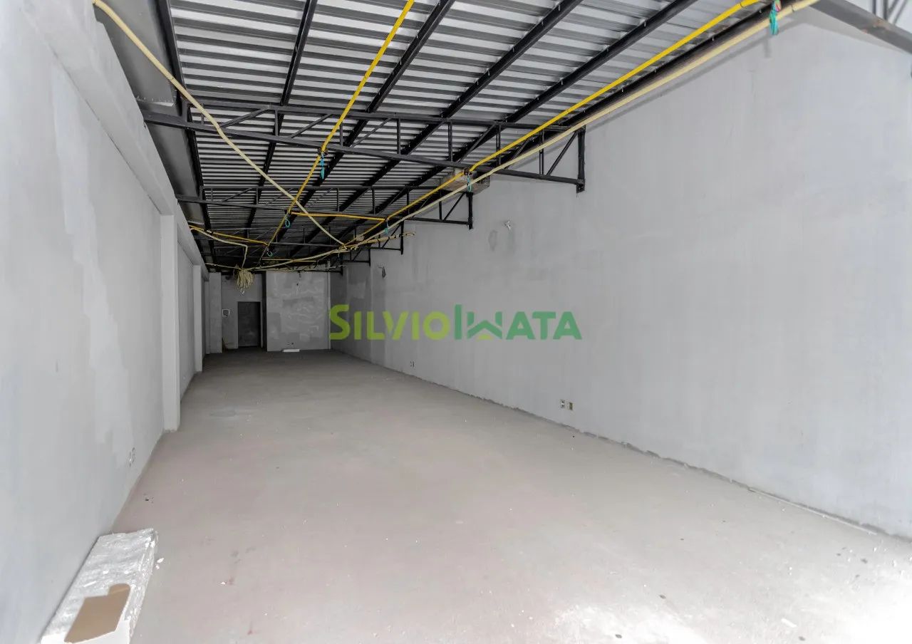 EXCELENTE SALA COMERCIAL DE 95,35 M² PARA LOCAR PRÓXIMO À AVENIDA COLOMBO. - Foto 3