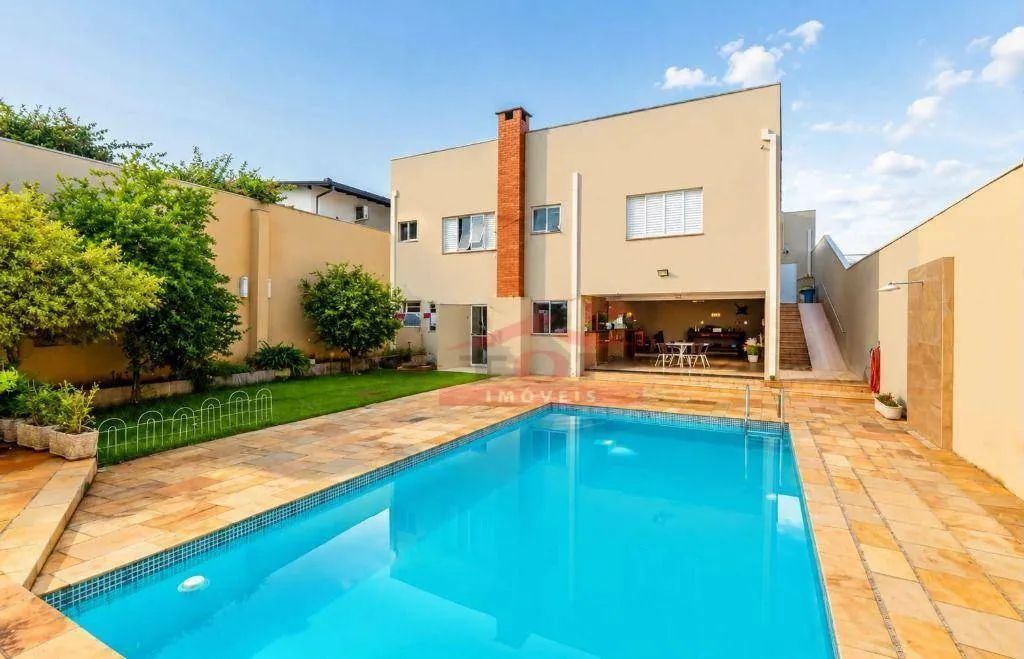 Casa Reformada com 4 Suítes e Lazer Completo | Condomínio Samambaia