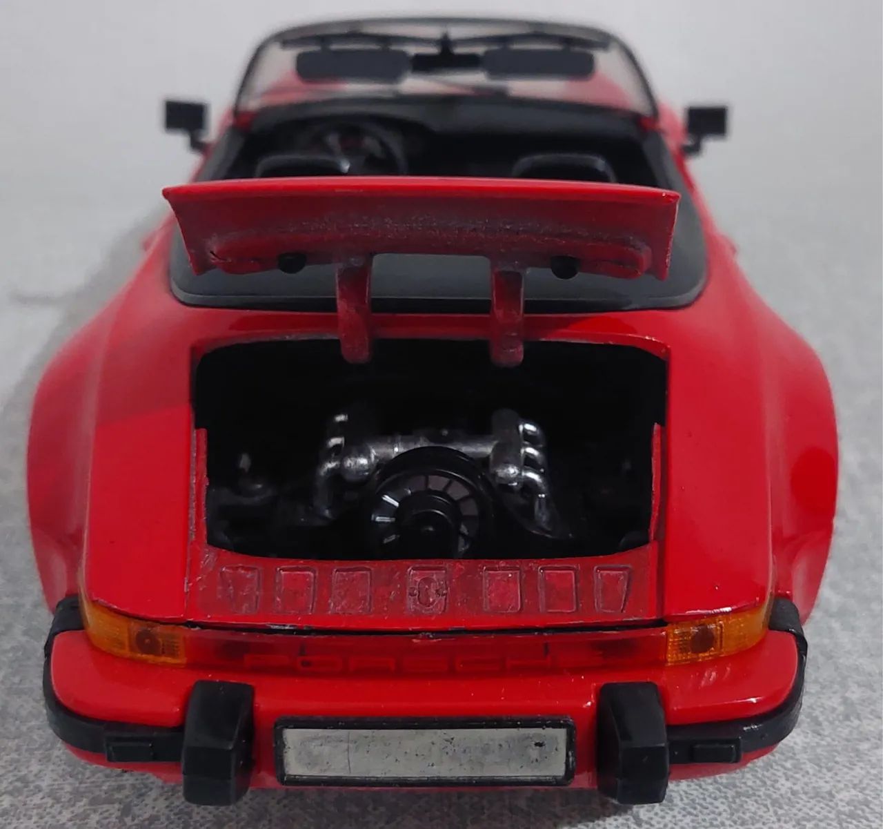 Porsche 911 1:18 - Foto 2