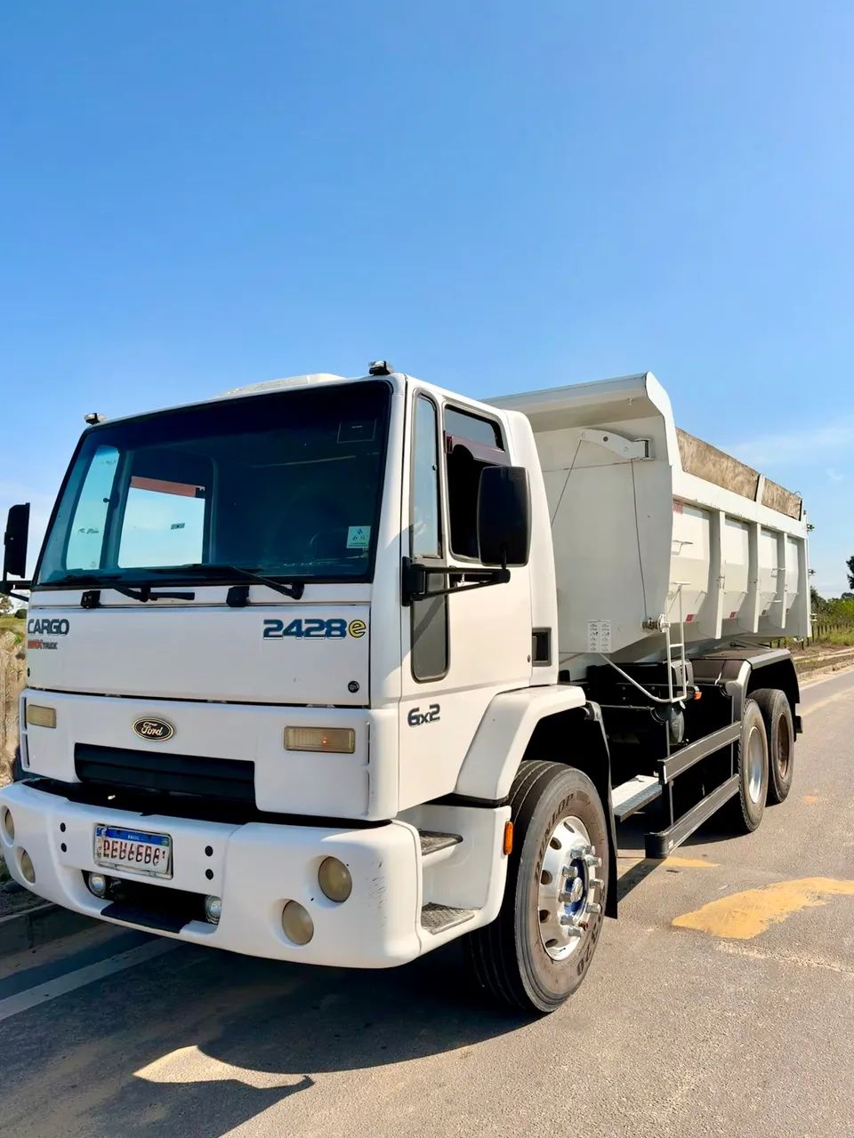 Ford Cargo 2428E - Foto 2