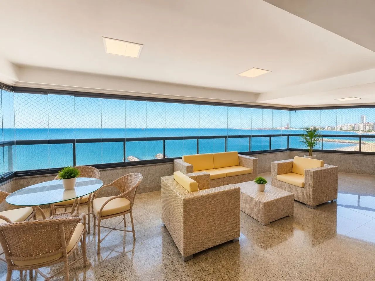 Apartamento no Condomínio Edifício Nautilus  Meireles, Fortaleza