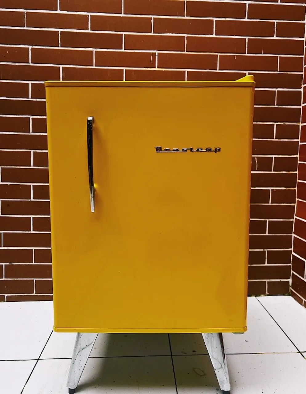 Frigobar Brastemp Retrô Amarelo