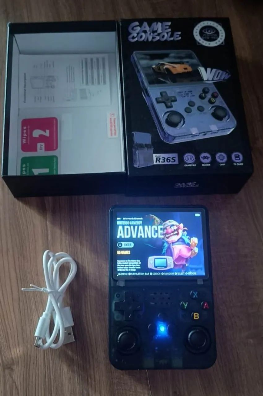 Console De Jogos Retro R36S Com Sistema Linux Tela 3,5 Polegadas 64Gb Cor Preto
