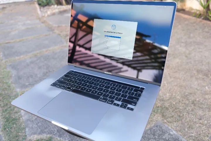 Macbook Pro 16 retina touchbar com 1 tera de hd, I9 - único dono - Foto 2