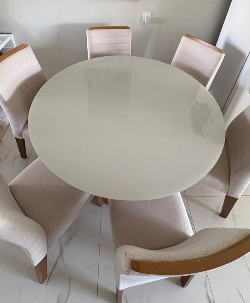 Mesa de Jantar redonda 6 lugares 