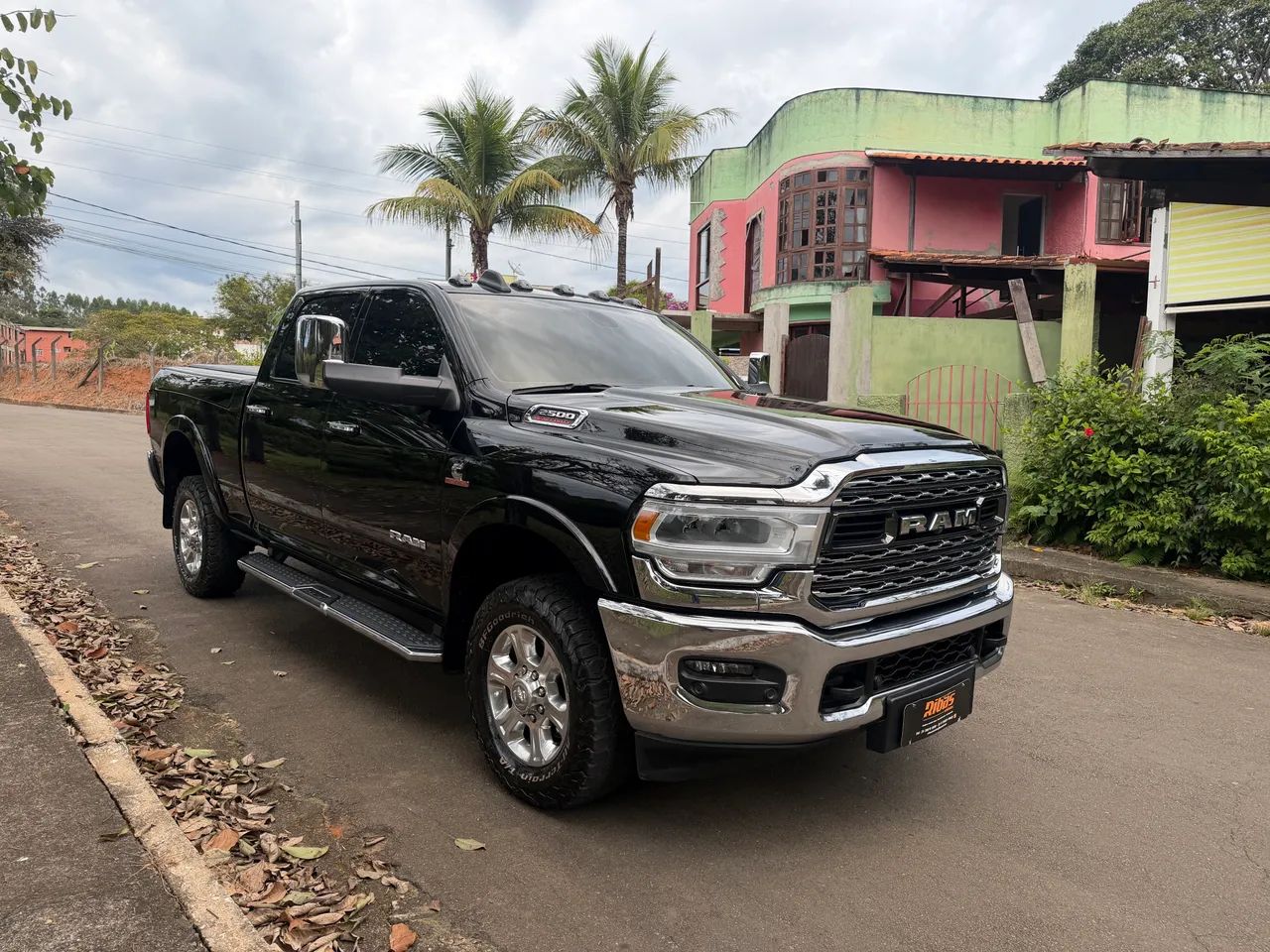 RAM LARAMIE 2500 - Foto 2
