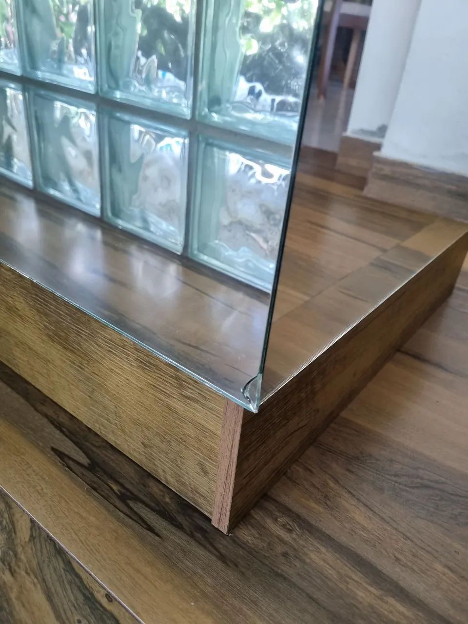 Mesa de Centro Espelhada 60x60cm - Elegante e Moderna - Foto 2