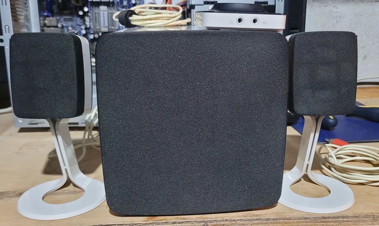 Caixa de som DELL AY410 com subwoofer