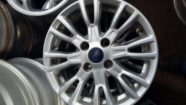 Roda aro 15 da nova Ford Ecoesport 2015