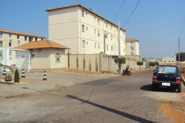 Apartamento de 2 quartos - Ed. Rossi Ideal Brisas. (62)3251-6120 - Foto 2