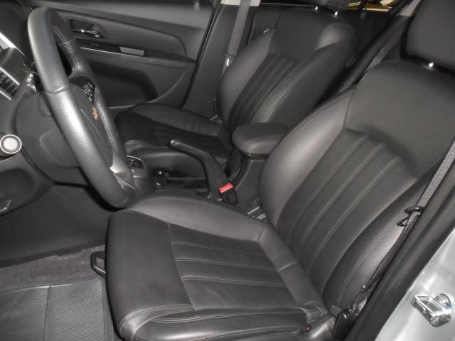 Cruze Hatch Automático com Bancos em Couro e Central Multimidia! - Foto 12