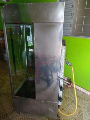 Vendo maquina de assar frango bem conservado 2.000,00