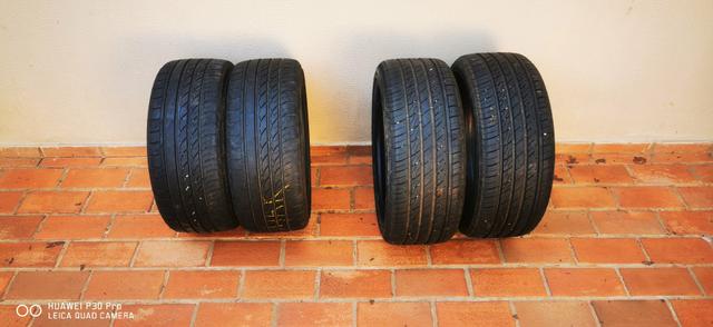 Pneus 225/40R18 e 215/35R18