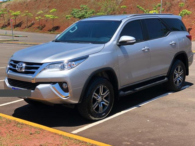 Hilux SW4 Flex 2017 7 Lugares Baixa Quilometragem