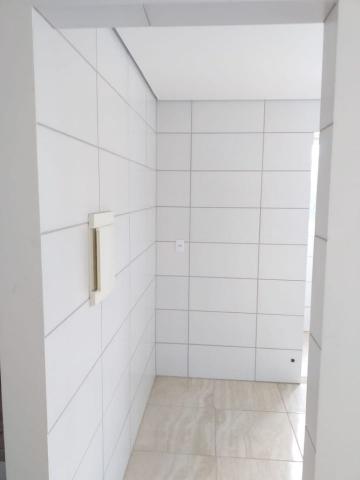 Apartamento com 02 quartos com armários e 04 vagas cobertas - Foto 4