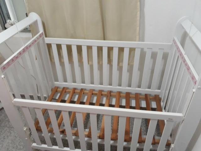 Berço com colchão R$140,00