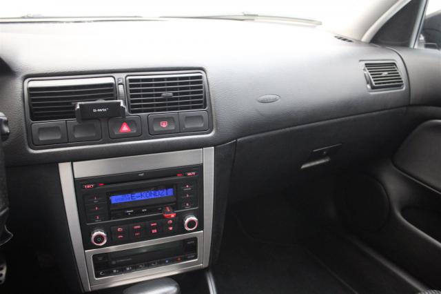 VOLKSWAGEN GOLF 2009/2010 2.0 MI BLACK EDITION 8V FLEX 4P TIPTRONIC - Foto 12