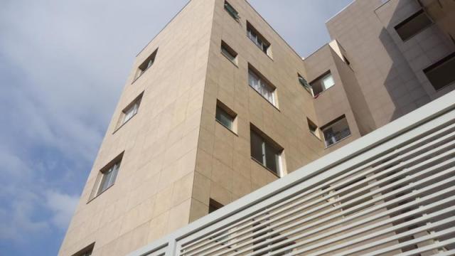 Excelente apartamento de 3 quartos com 3 vagas de garagem na melhor localização da região - Foto 2