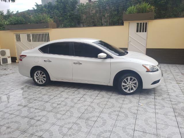 Sentra Nissan SV 2.0 CVT - Branco-Superconfortável com multimídia instalado