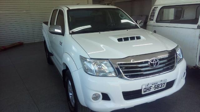 Toyota hilux srv