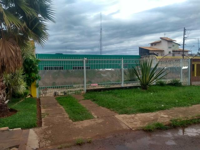 Vendo ou Troco Casa Enorme com fundos