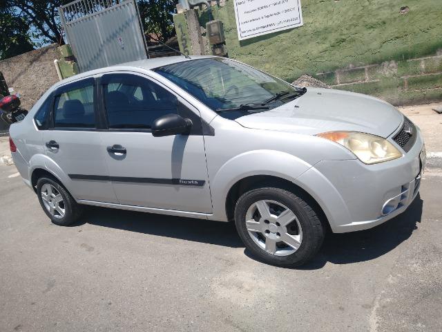 Ford Fiesta Sedan baixei pra vender