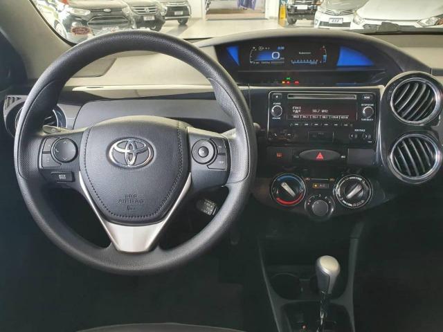 Toyota Etios XS 1.5 Flex 16V 5p Aut. Prata - Foto 6