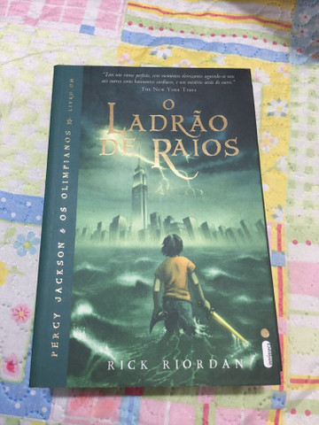 LIVRO - Percy Jackson o Ladrão de Raios