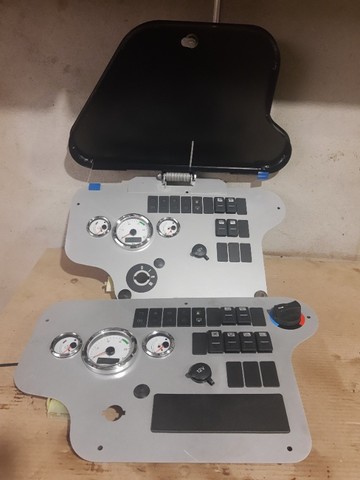 Painel de comando da retroescavadeira JBC 3C cab. Aberta / fechada p/n 128/P6194 - Foto 2