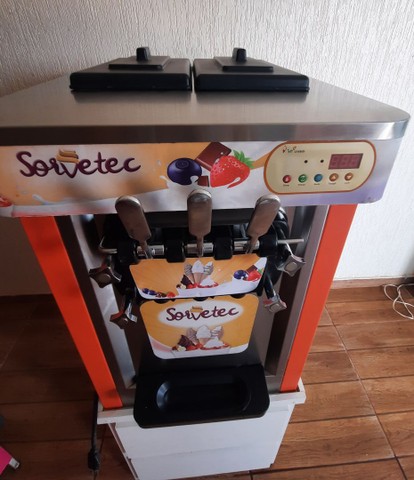 Vendo maquina de sorvete com suporte e cavalete  - Foto 6