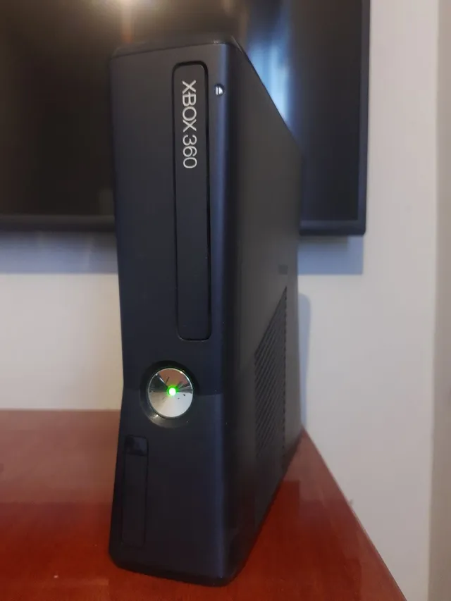 Xbox 360 Super Slim 4GB RGH Usado - Mundo Joy Games - Venda, Compra e  Assistência em Games e Informática