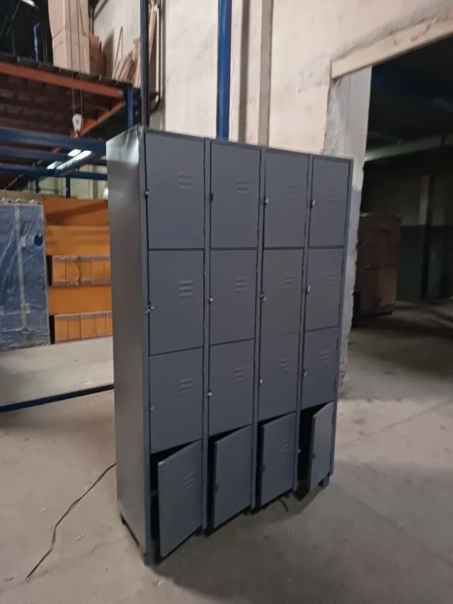 Vendo armário guarda volumes 16 portas.( Novo )Frete gratis aqui em sp  - Foto 4