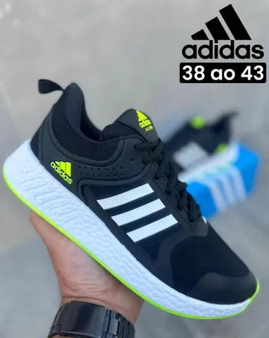 Tênis Adidas Esportivo