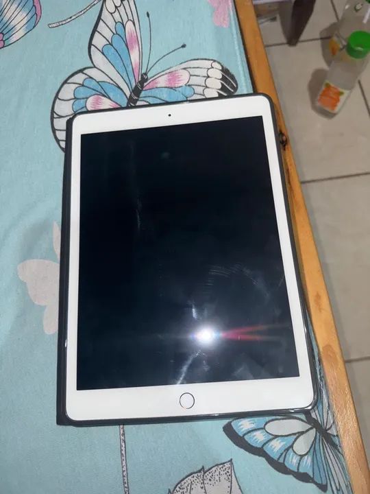 iPad 7ª Geração 9,8 polegadas - usado - FAÇO POR 900 À VISTA