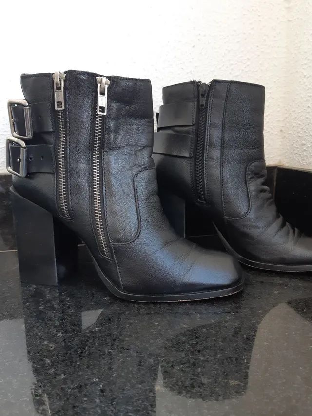 Bota média Em COURO Santa Lolla original