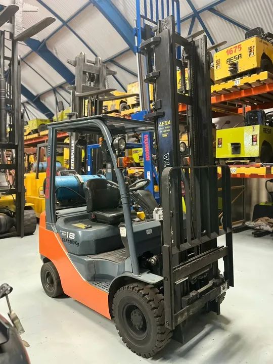 Empilhadeira GLP Toyota, 8FG18, capacidade 1.800Kg - Foto 2