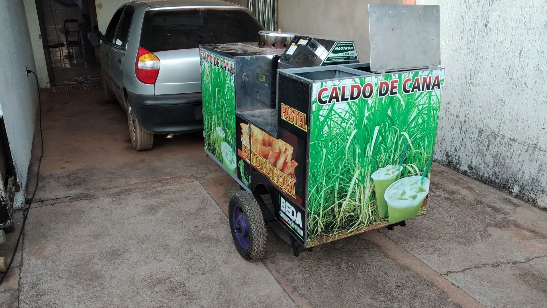 Carrinho de caldo de cana 