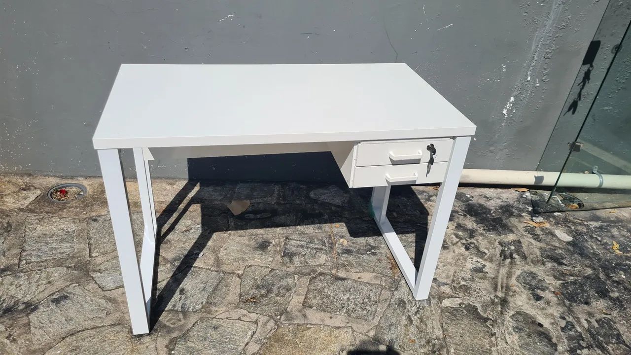 Mesa para escritório com 02 gavetas 