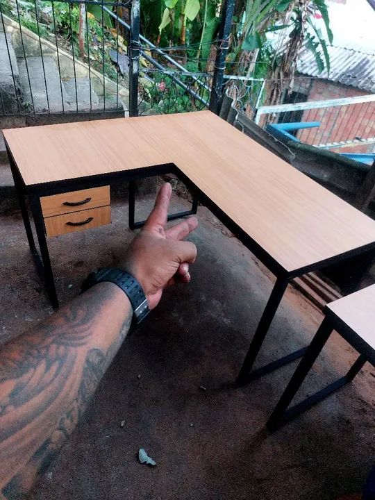 Mesa reta em L estilo industrial  - Foto 2